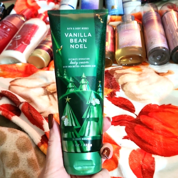 NWT VANILLA BEAN NOEL 🎄❤ - Picture 1 of 3